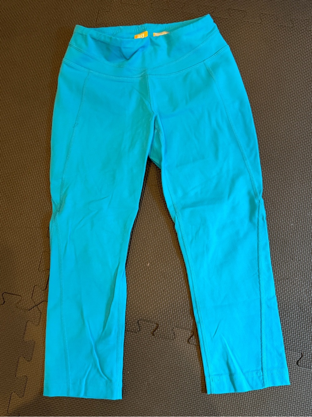 Lucy Teal Active Capri Leggings